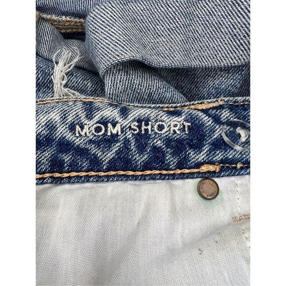 American Eagle Women’s 6 Stretch Mom Jean Shorts Distressed Denim Rolled Hem - Picture 6 of 8